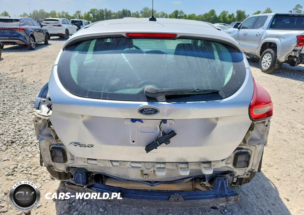 2016 Ford Focus Se VIN:1FADP3K24GL259697 - 6