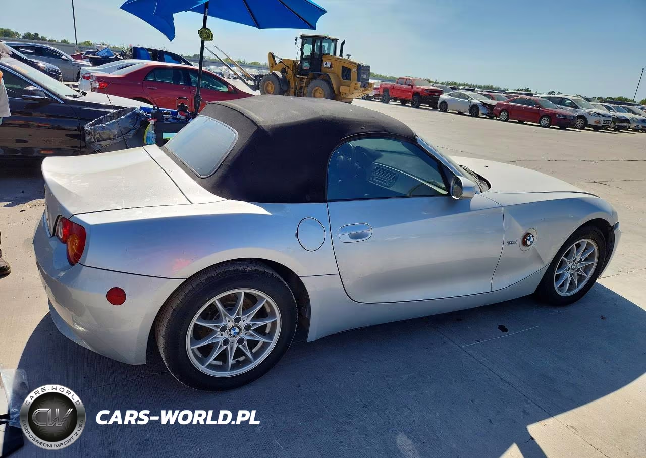 2004 BMW Z4 2.5 VIN:4USBT33514LS50855 - 3