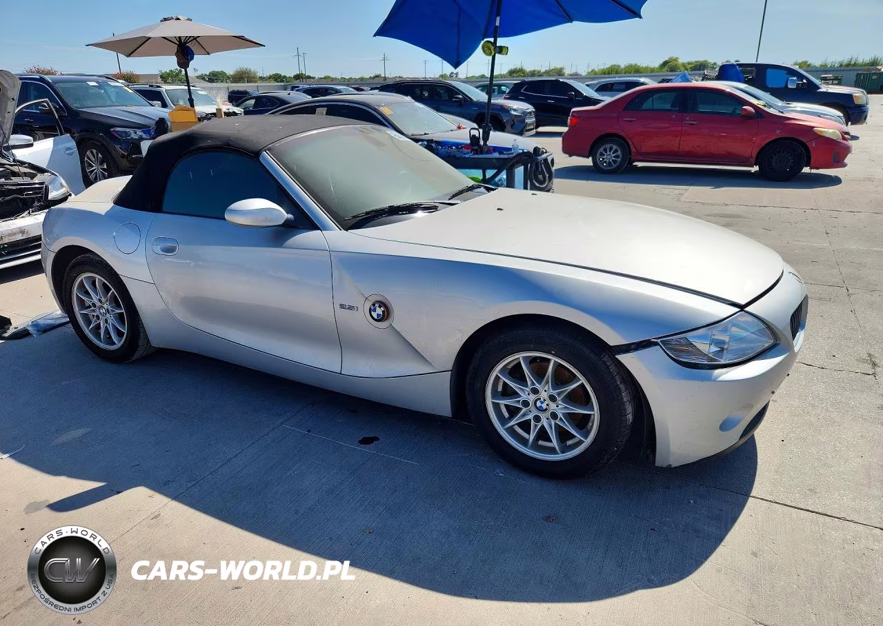 2004 BMW Z4 2.5 VIN:4USBT33514LS50855 - 4