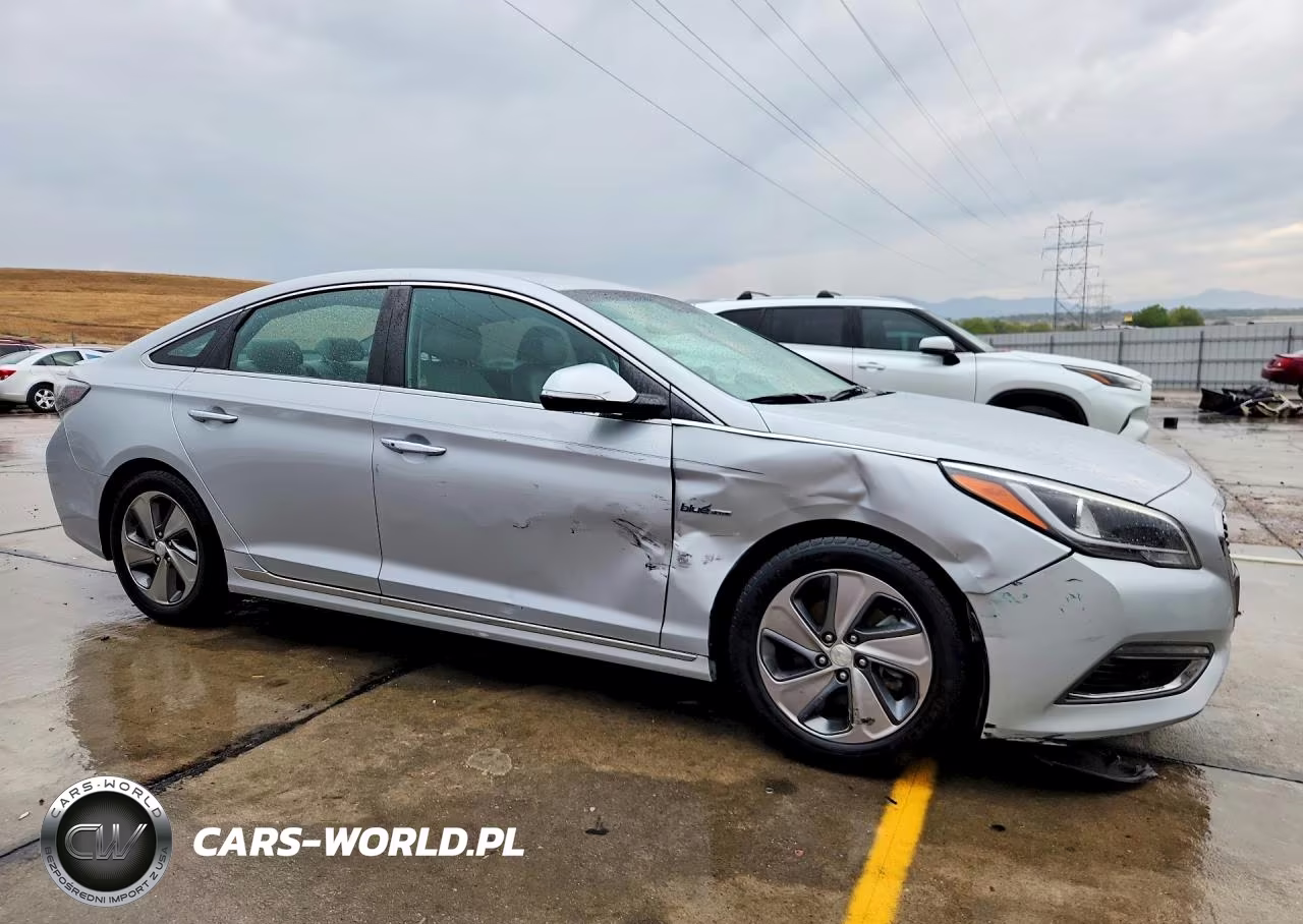 2017 Hyundai Sonata Hybrid Limited VIN:KMHE34L16HA056051 - 4