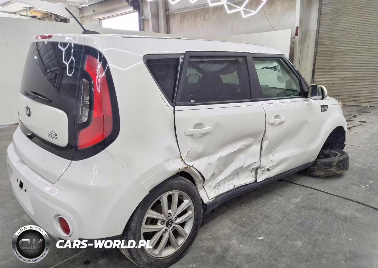 2018 Kia Soul + VIN:KNDJP3A54J7898185 - 3