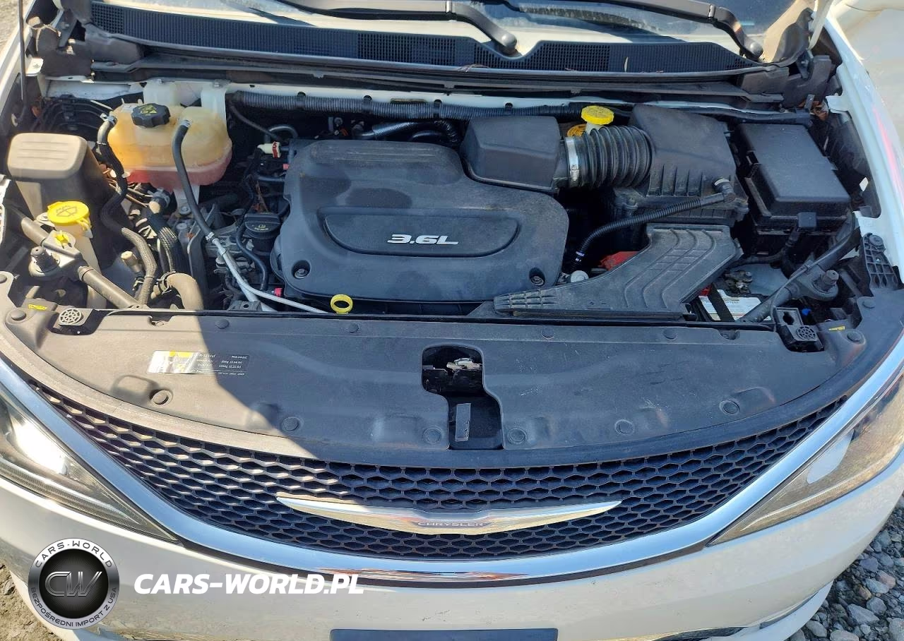 2017 Chrysler Pacifica Limited VIN:2C4RC1GG6HR504237 - 12