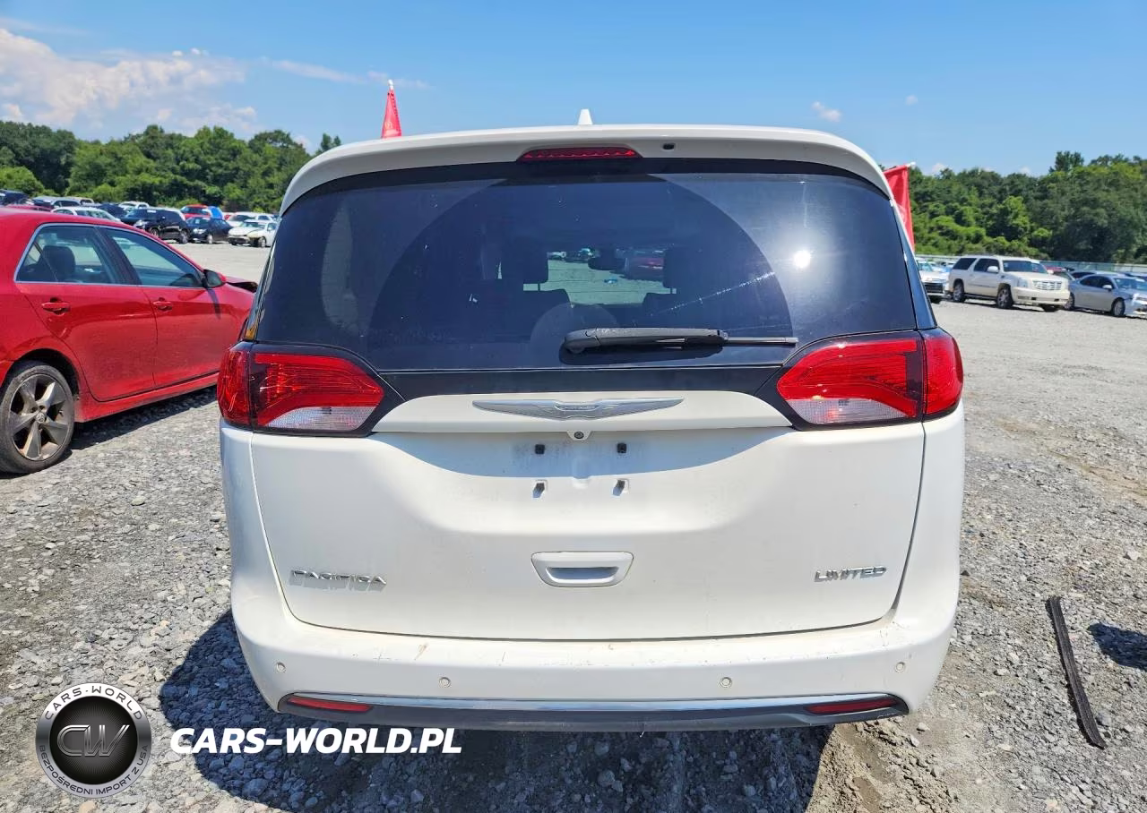 2017 Chrysler Pacifica Limited VIN:2C4RC1GG6HR504237 - 6