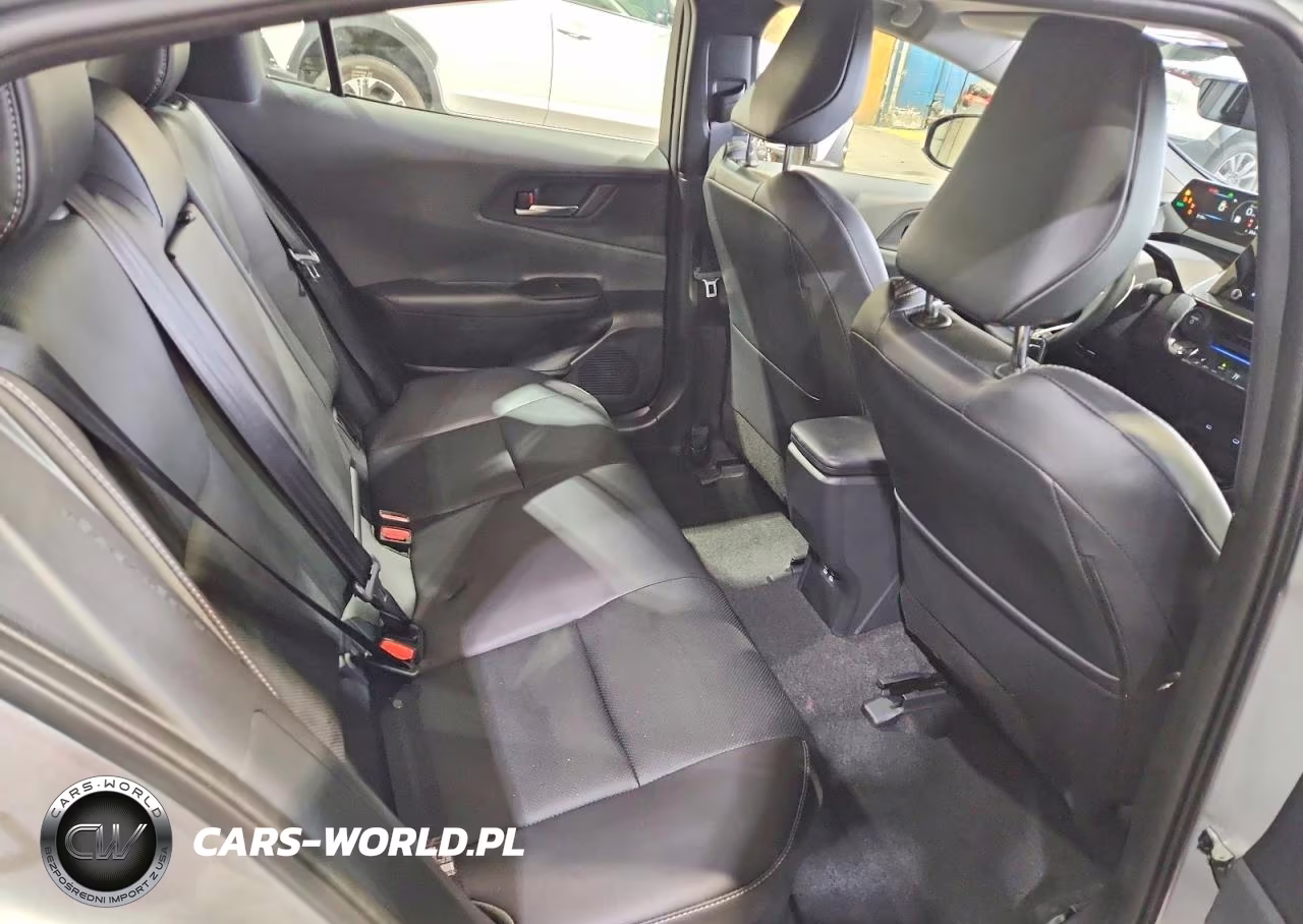 2026 Toyota Prius Xle VIN:JTDACAAUXT3081708 - 10