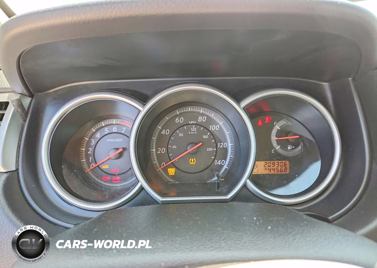 2010 Nissan Versa Hatchback 1.8 S VIN:3N1BC1CP5AL435876 - 9