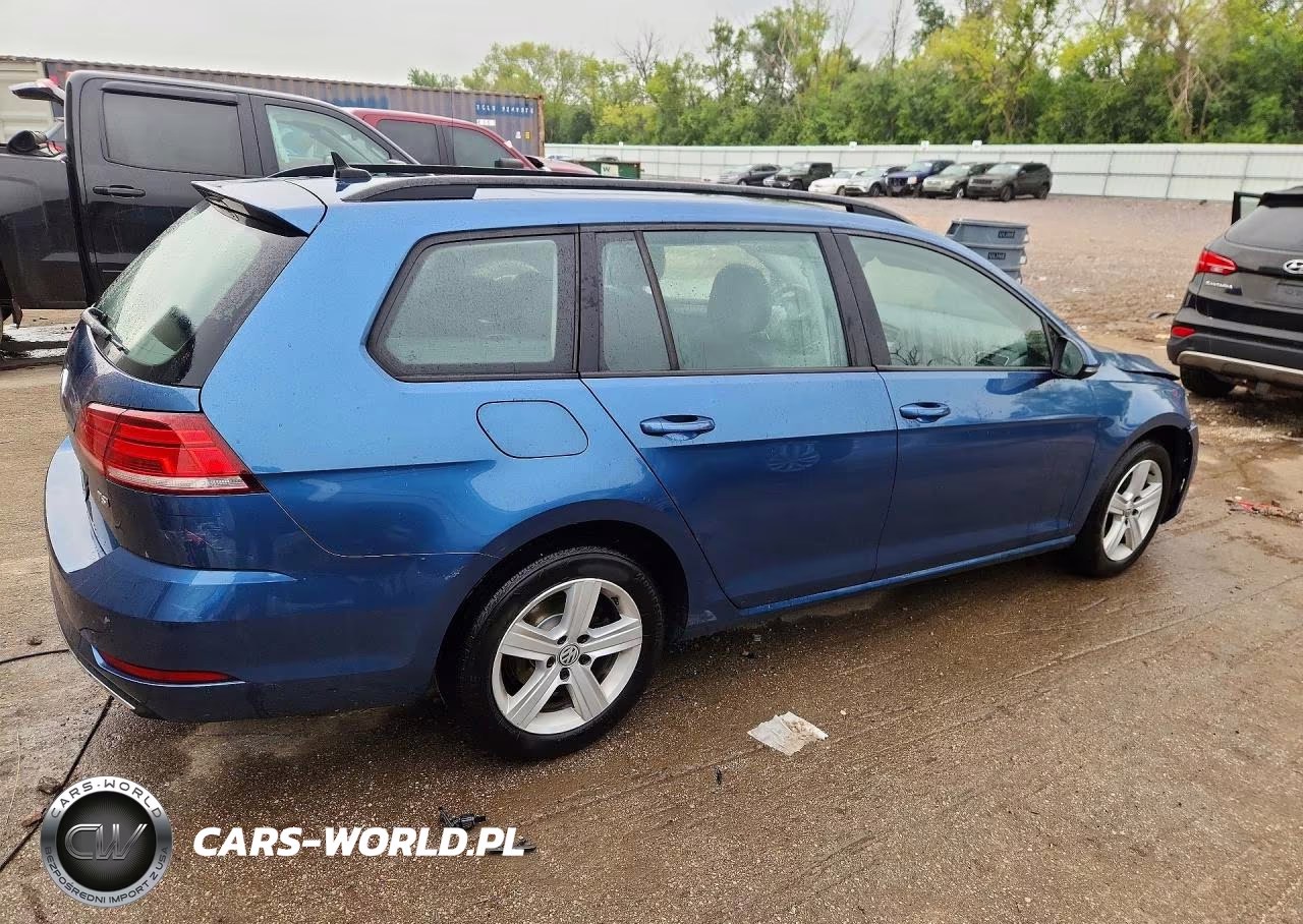 2018 Volkswagen Golf Sportwagen S VIN:3VWD17AUXJM751711 - 3