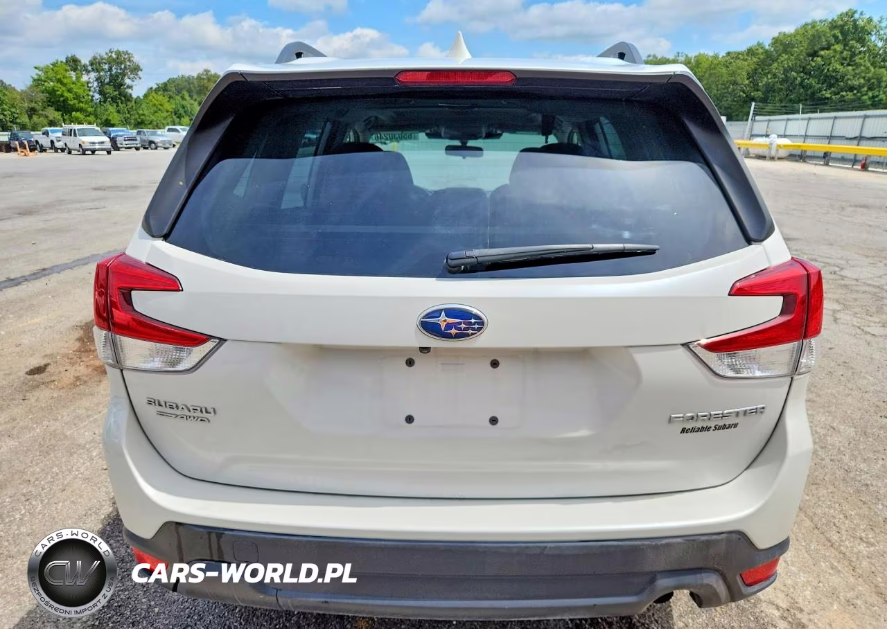 2023 Subaru Forester Premium VIN:JF2SKADC5PH448583 - 6