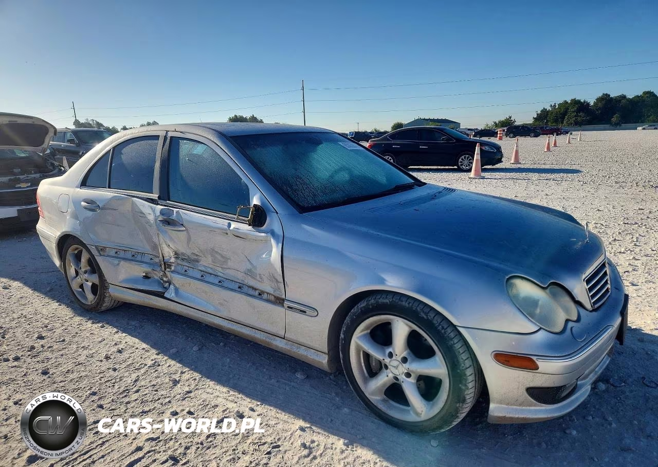 2005 Mercedes-Benz C 230K Sport Sedan VIN:WDBRF40J45F564484 - 4