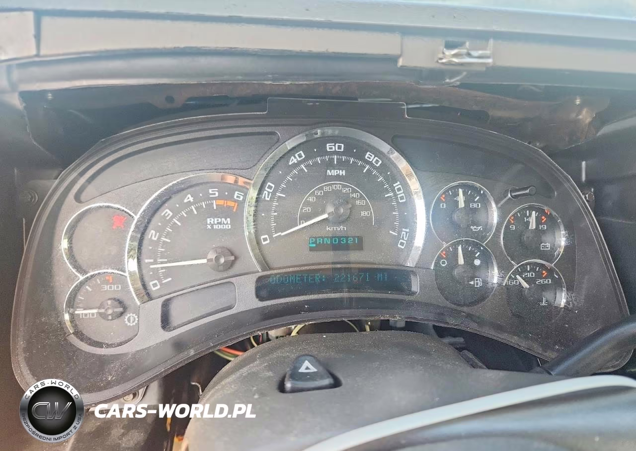 2005 Cadillac Escalade Luxury VIN:1GYEC63T05R122330 - 9