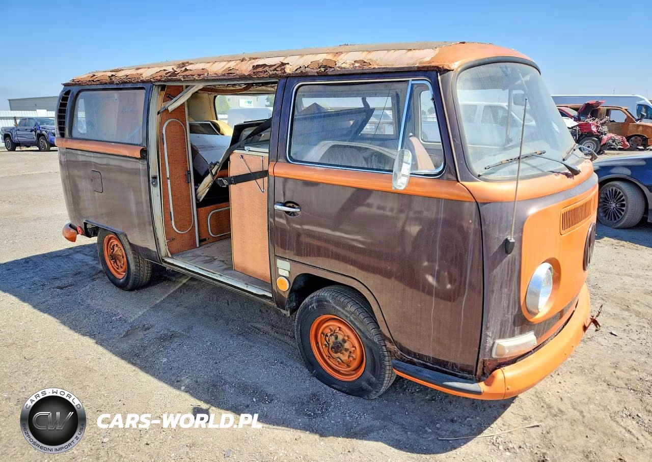 1969 Volkswagen Bus VIN:239025036 - 4