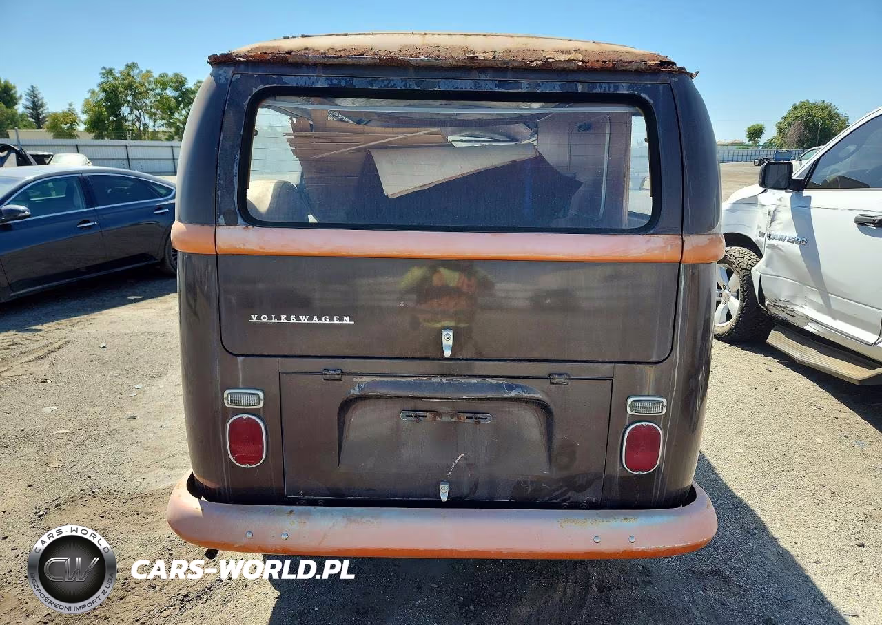 1969 Volkswagen Bus VIN:239025036 - 6