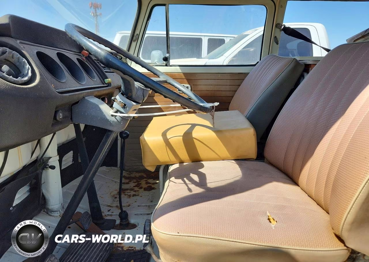 1969 Volkswagen Bus VIN:239025036 - 7
