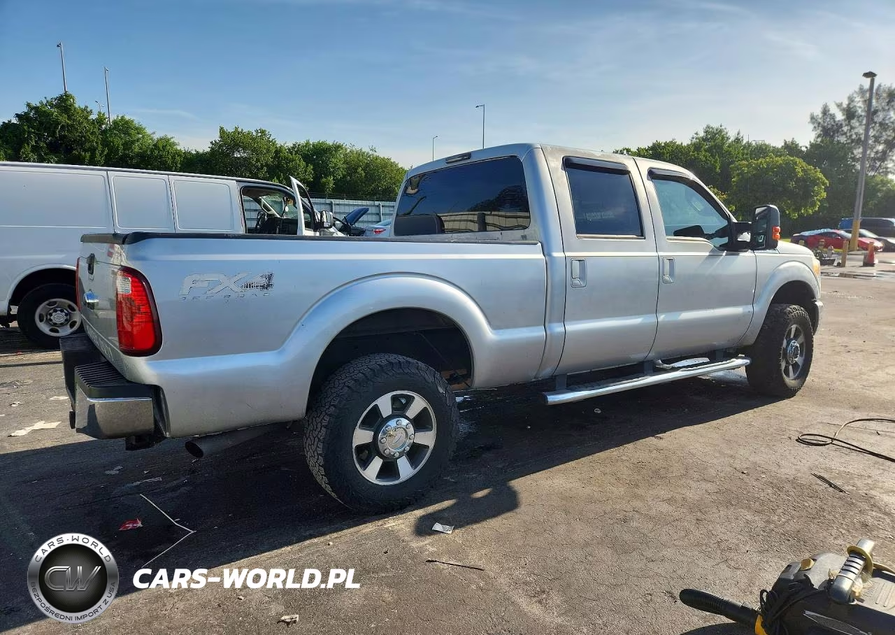 2013 Ford F250 Super Duty VIN:1FT7W2B63DEA65802 - 3