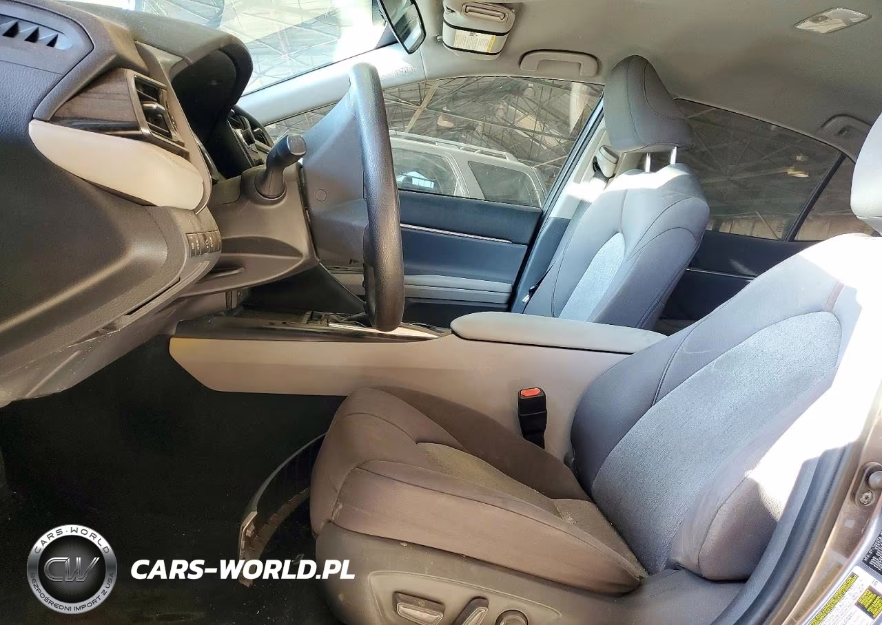 2019 Toyota Camry Le VIN:4T1B11HK2KU699625 - 7