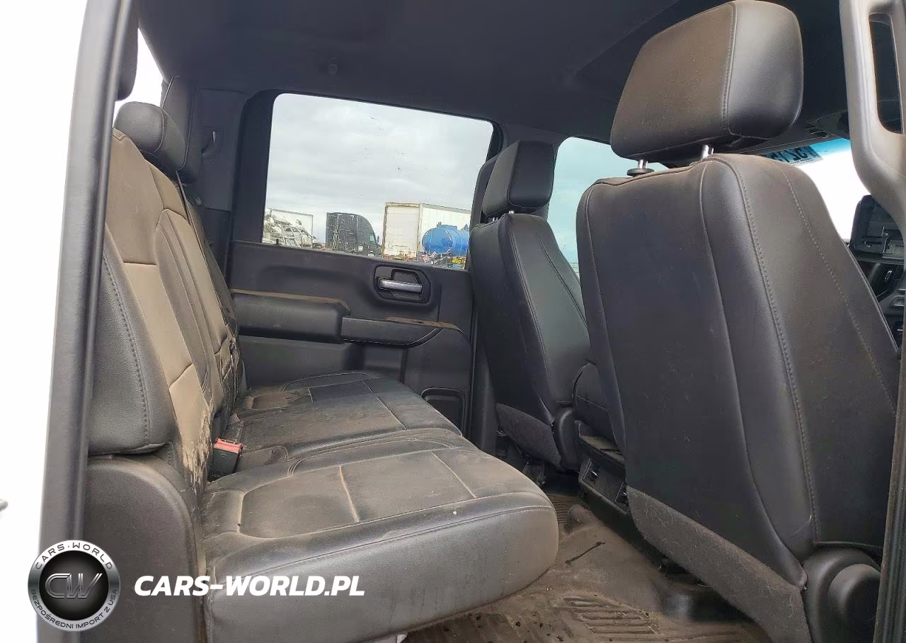 2021 Chevrolet Silverado C3500 VIN:1GB4WRE76MF135680 - 11