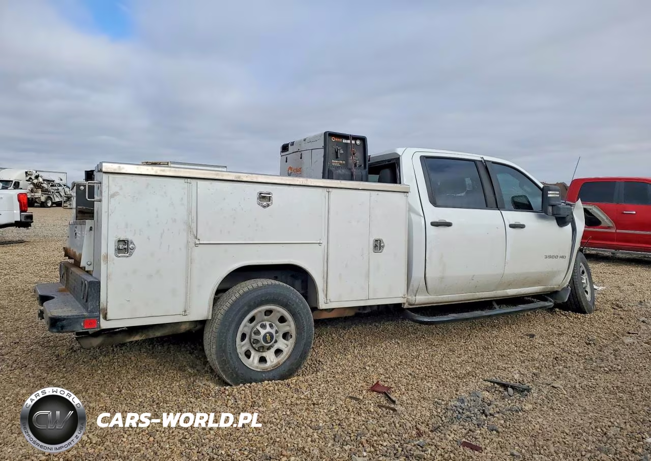 2021 Chevrolet Silverado C3500 VIN:1GB4WRE76MF135680 - 3