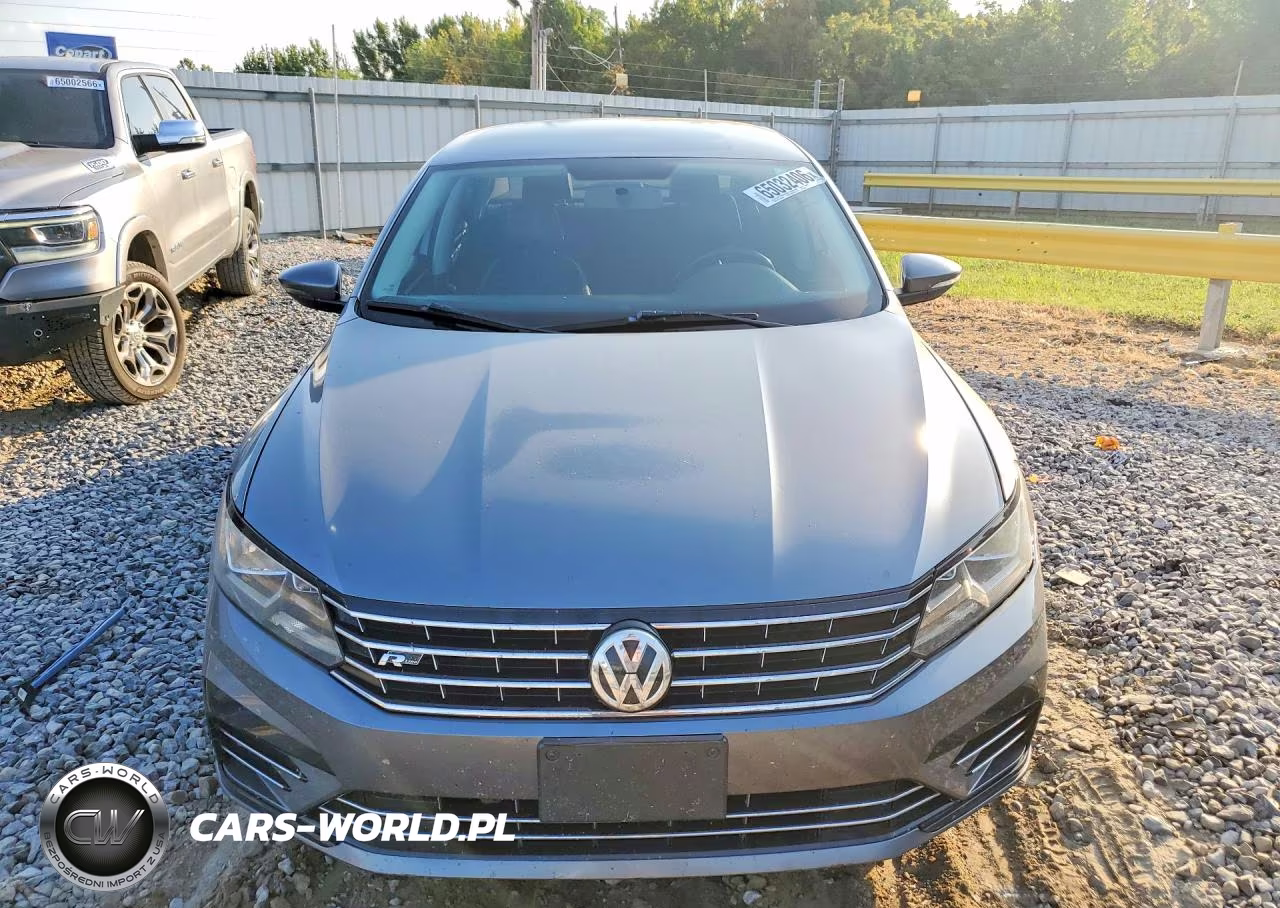 2017 Volkswagen Passat R-Line VIN:1VWDT7A37HC004015 - 5