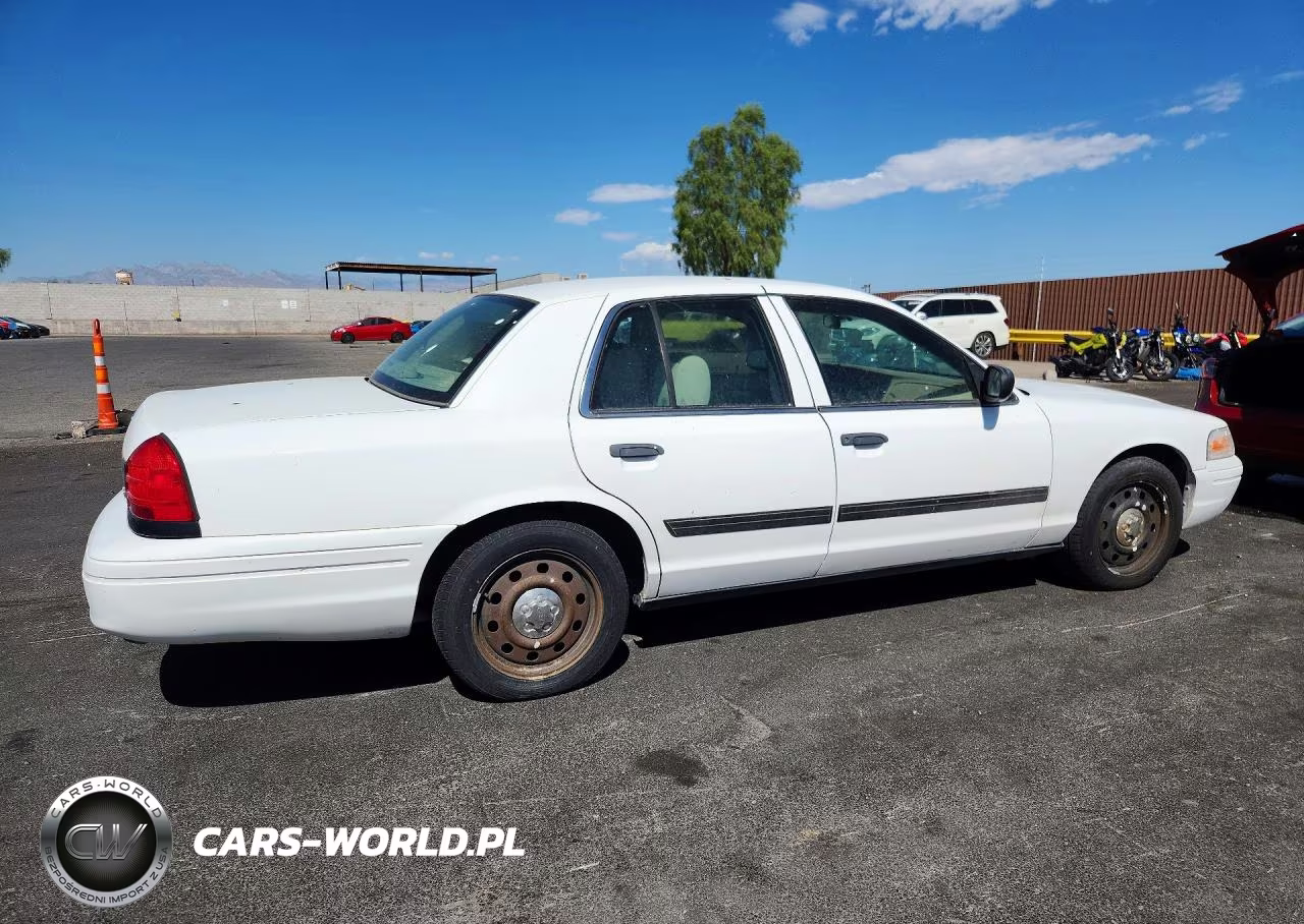 2011 Ford Crown Victoria Police Interceptor VIN:2FABP7BV5BX123101 - 3