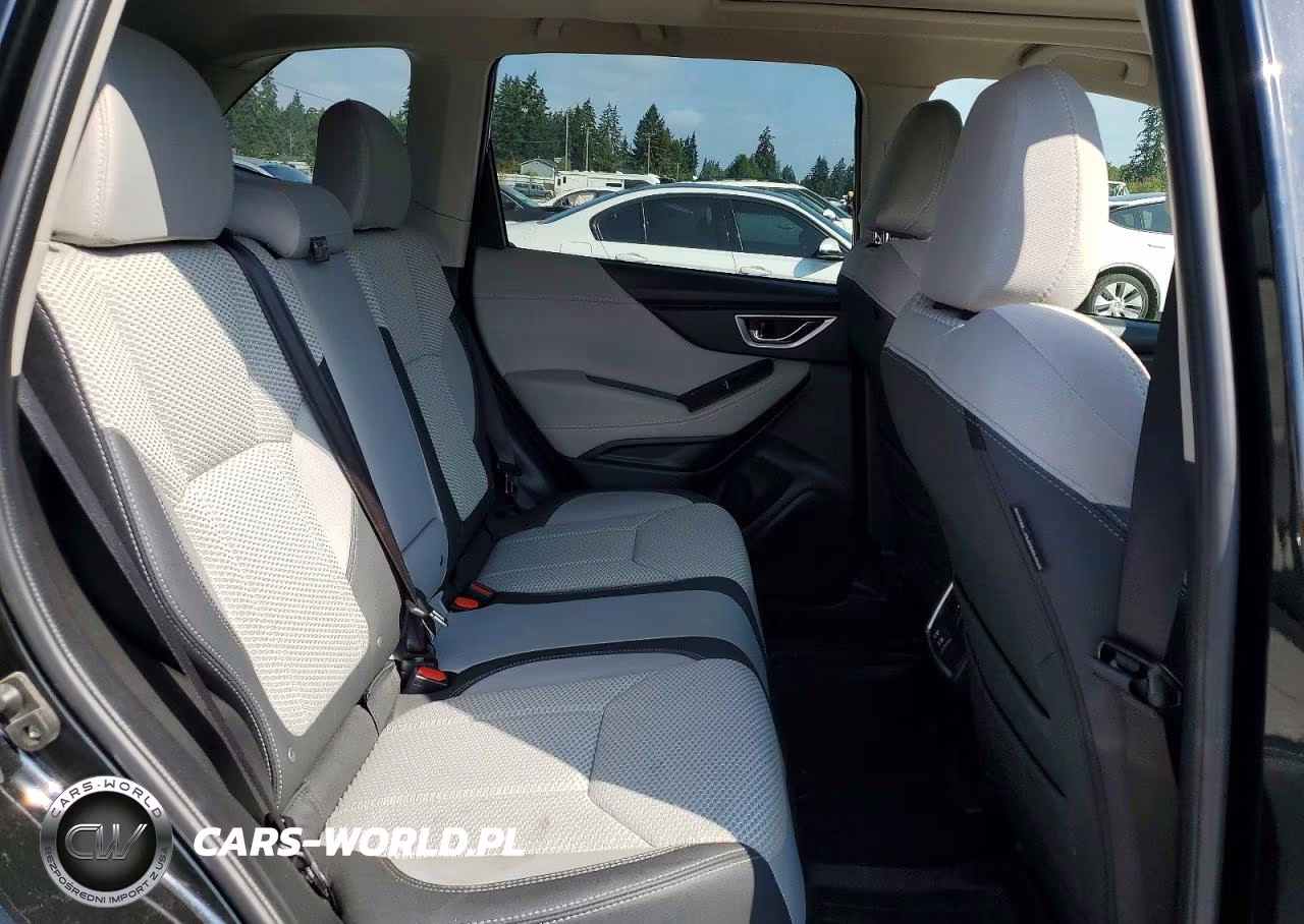 2019 Subaru Forester Premium VIN:JF2SKAGC4KH566239 - 11