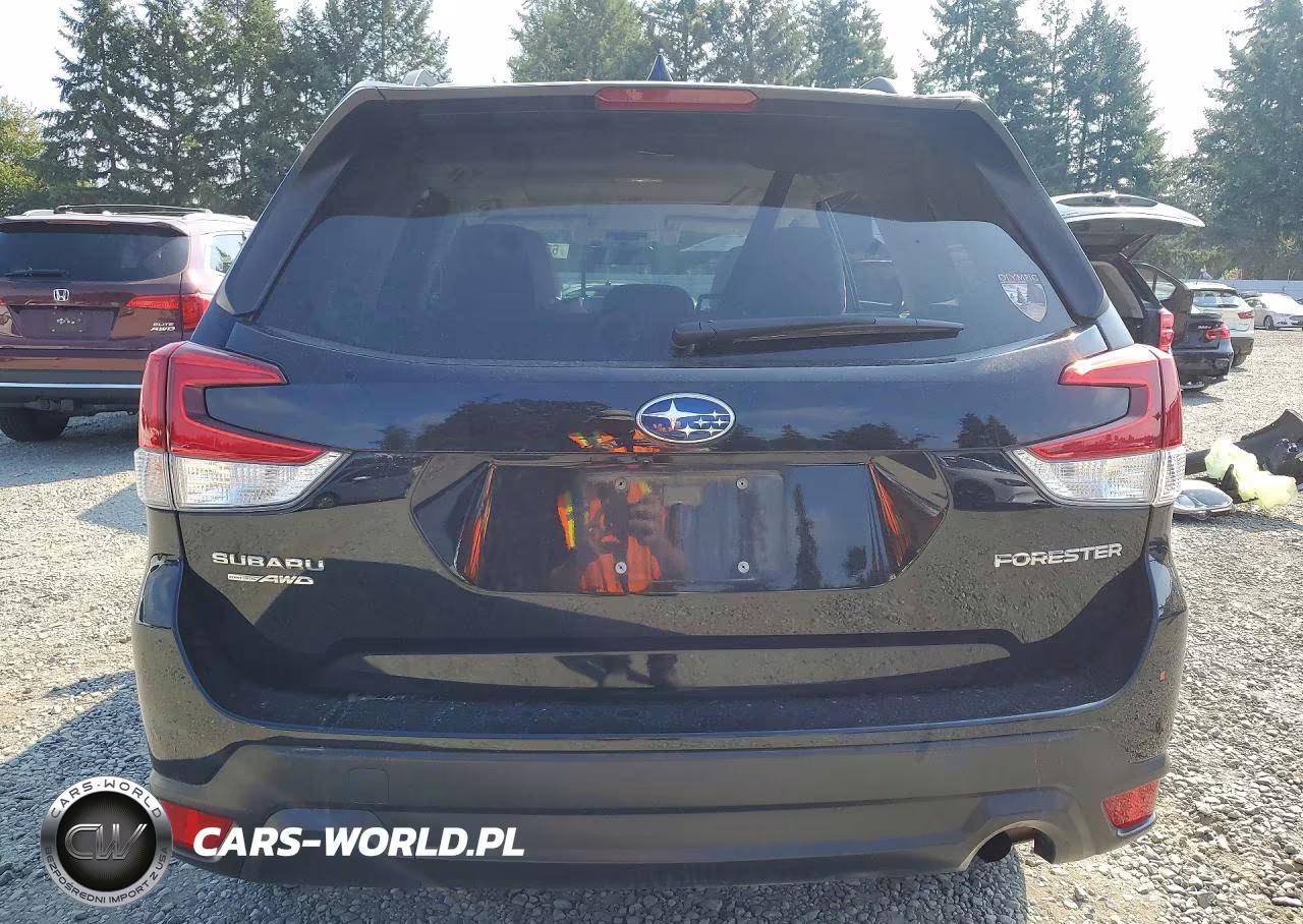 2019 Subaru Forester Premium VIN:JF2SKAGC4KH566239 - 6