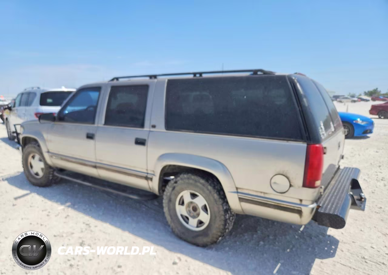 1999 Chevrolet Suburban VIN:3GNFK16R0XG122984 - 2