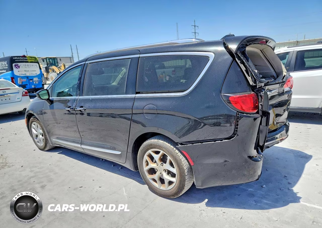 2017 Chrysler Pacifica Touring L Plus VIN:2C4RC1EG4HR511318 - 2
