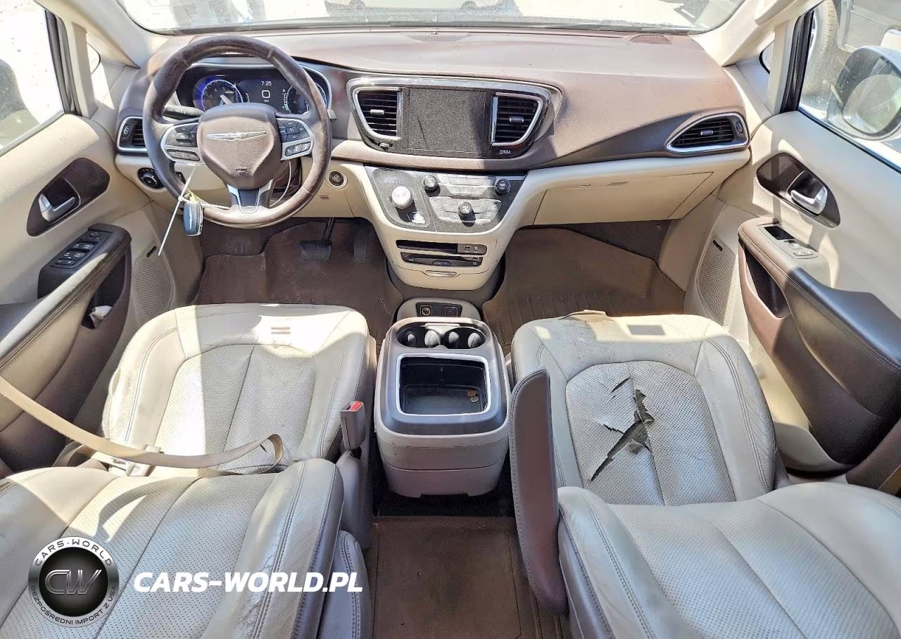 2017 Chrysler Pacifica Touring L Plus VIN:2C4RC1EG4HR511318 - 8