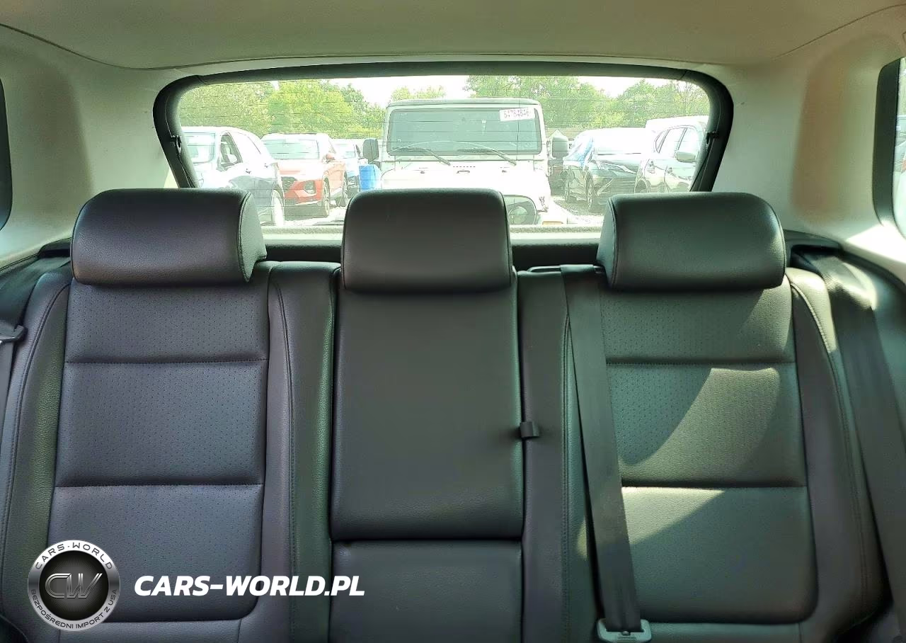 2011 Volkswagen Tiguan S VIN:WVGBV7AXXBW552468 - 10