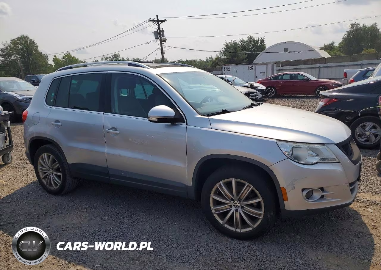 2011 Volkswagen Tiguan S VIN:WVGBV7AXXBW552468 - 4