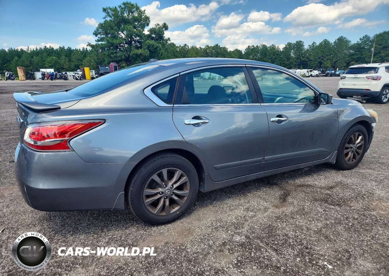 2015 Nissan Altima 2.5 S VIN:1N4AL3AP7FC467048 - 3