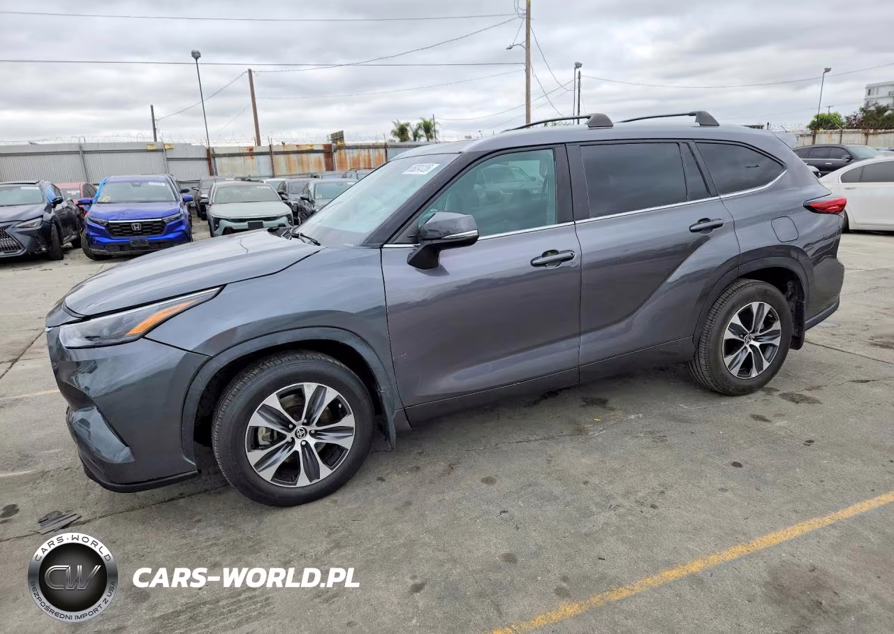 2023 Toyota Highlander Xle – zdjęcie 1 z 13