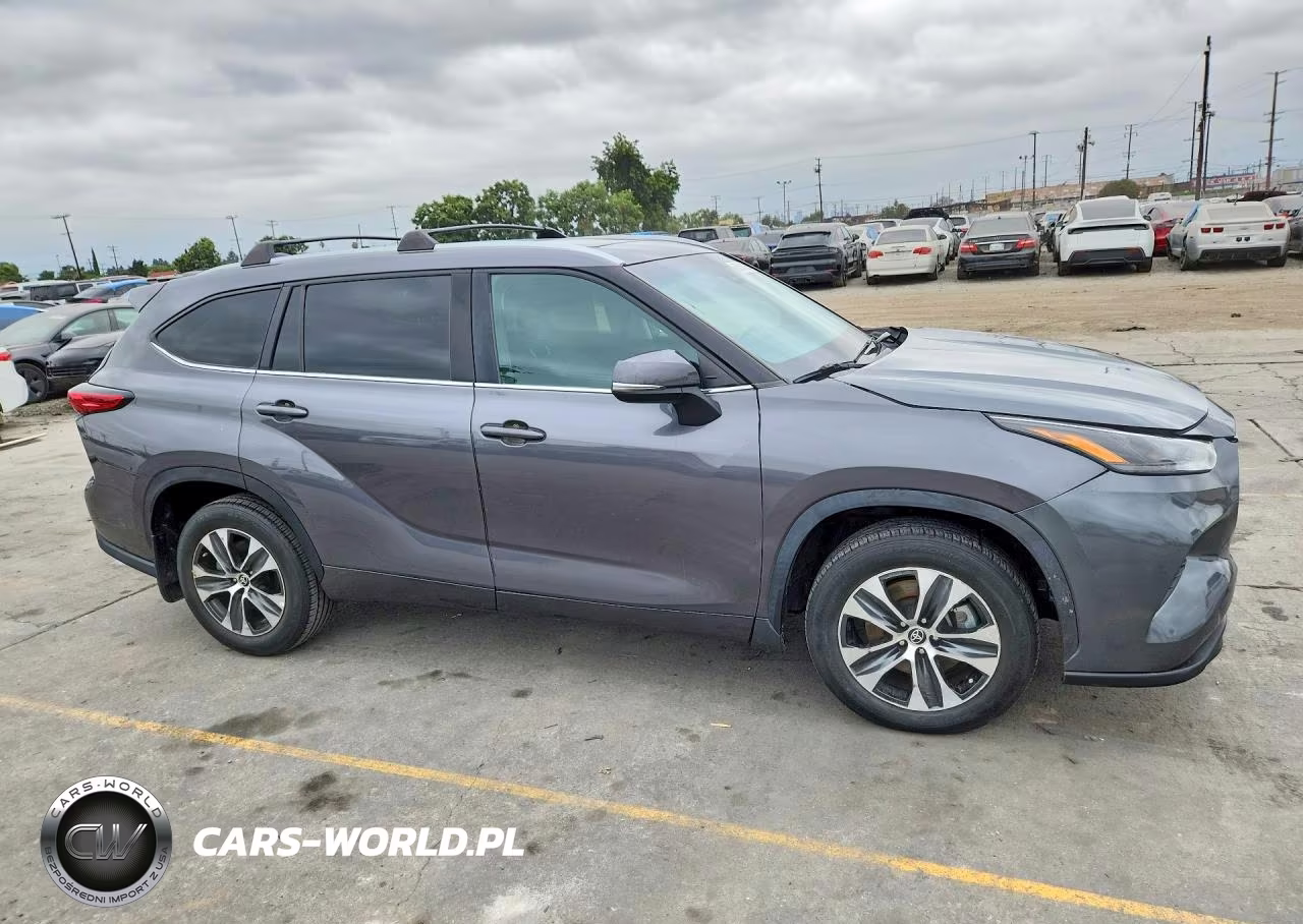 2023 Toyota Highlander Xle VIN:5TDKDRAH4PS526807 - 4