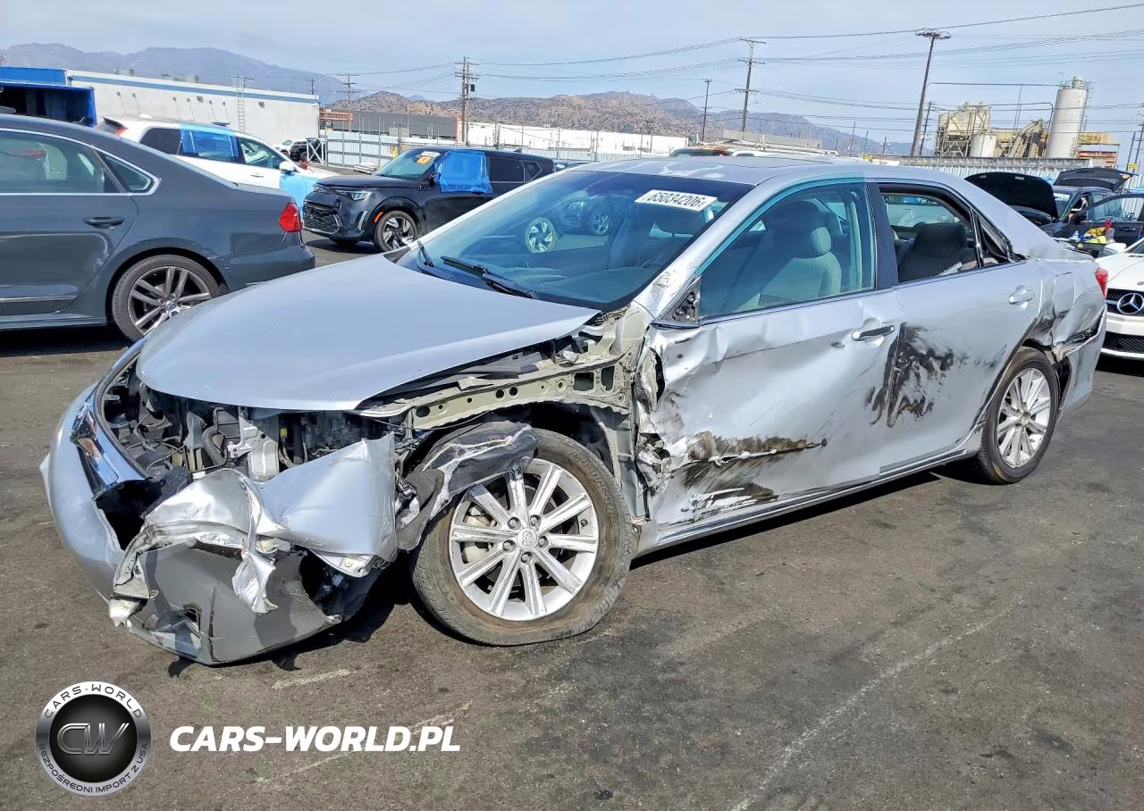 2013 Toyota Camry Hybrid Xle