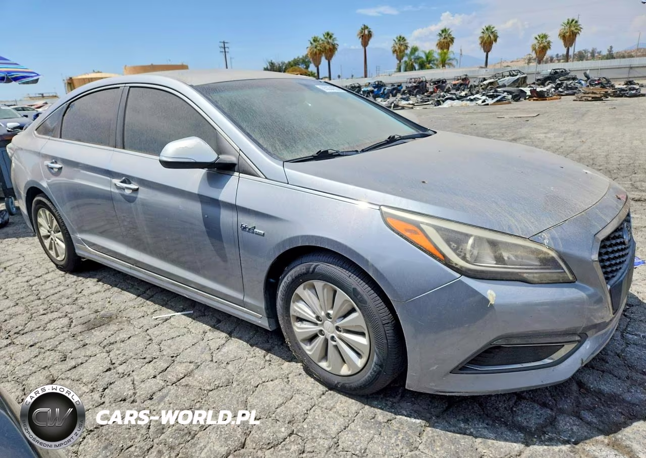 2016 Hyundai Sonata Hybrid Se VIN:KMHE24L12GA025302 - 4