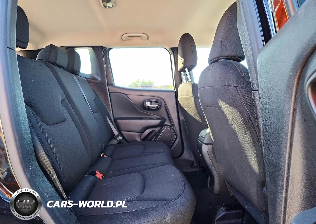 2023 Jeep Renegade Latitude VIN:ZACNJDB19PPP71591 - 11
