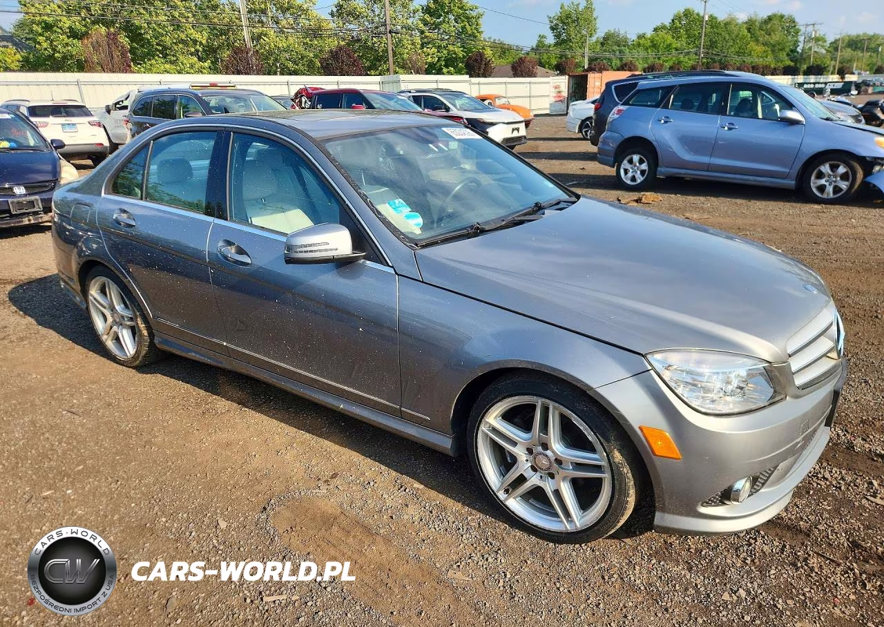 2010 Mercedes-Benz C 300 4Matic VIN:WDDGF8BB2AR128057 - 4