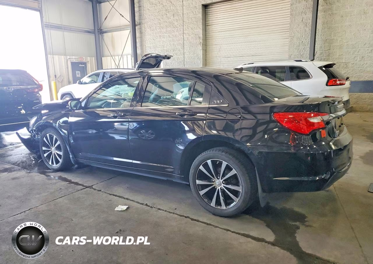 2013 Chrysler 200 Touring VIN:1C3CCBBGXDN746995 - 2