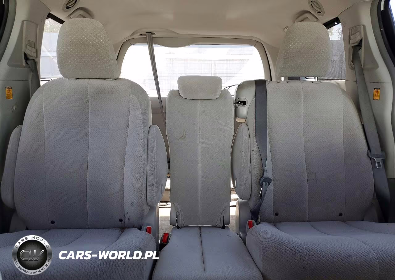 2013 Toyota Sienna Le VIN:5TDKK3DC7DS341908 - 10