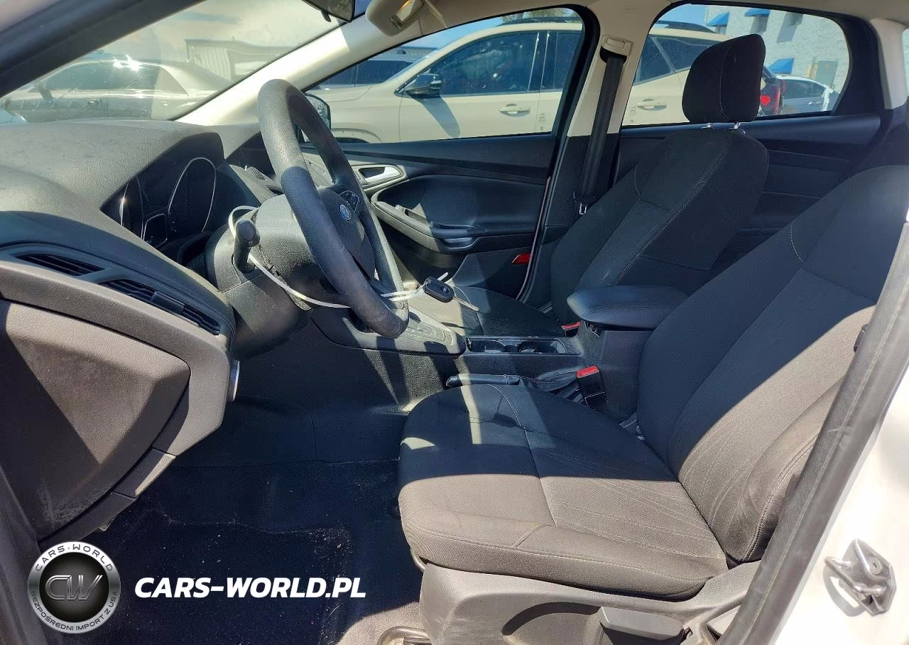 2016 Ford Focus Se VIN:1FADP3F20GL352890 - 7