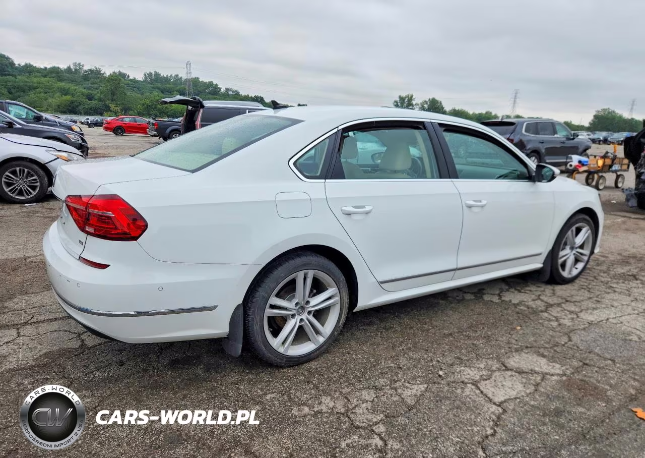 2016 Volkswagen Passat Sel VIN:1VWCT7A31GC070084 - 3