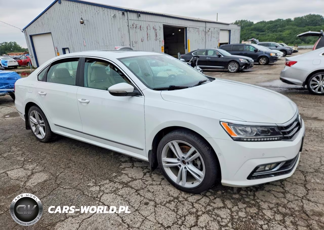 2016 Volkswagen Passat Sel VIN:1VWCT7A31GC070084 - 4