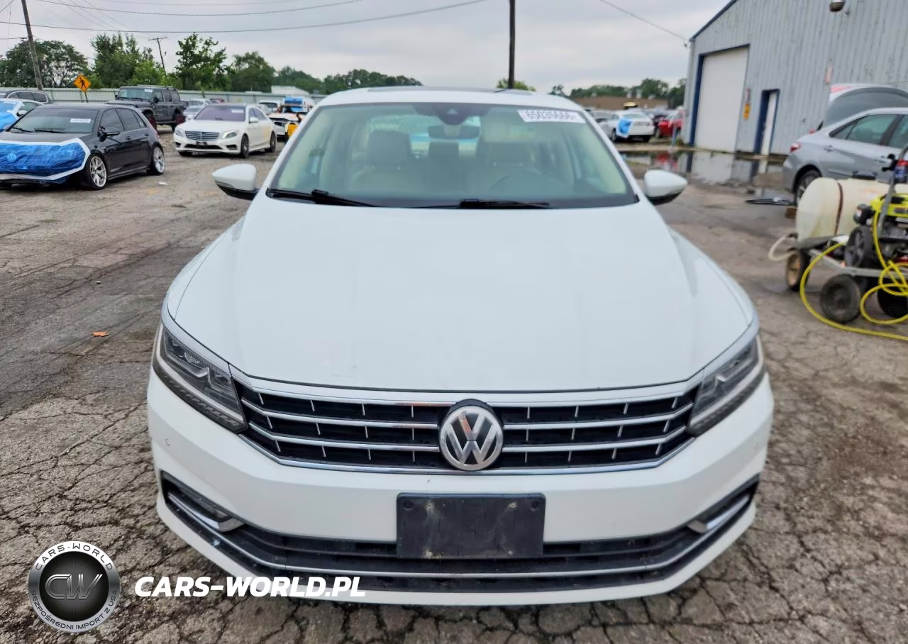 2016 Volkswagen Passat Sel VIN:1VWCT7A31GC070084 - 5