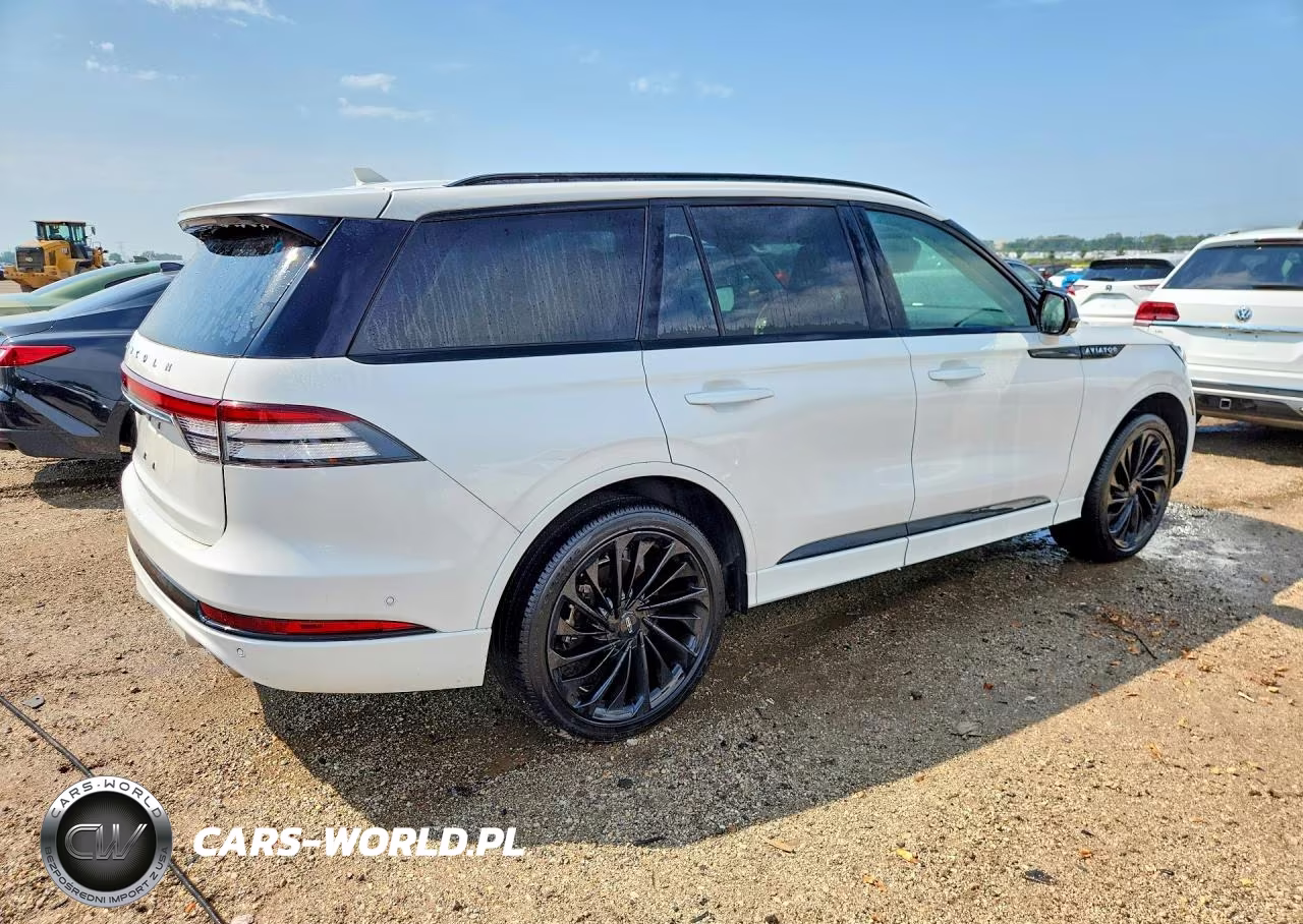 2024 Lincoln Aviator Reserve VIN:5LM5J7XC3RGL07302 - 3