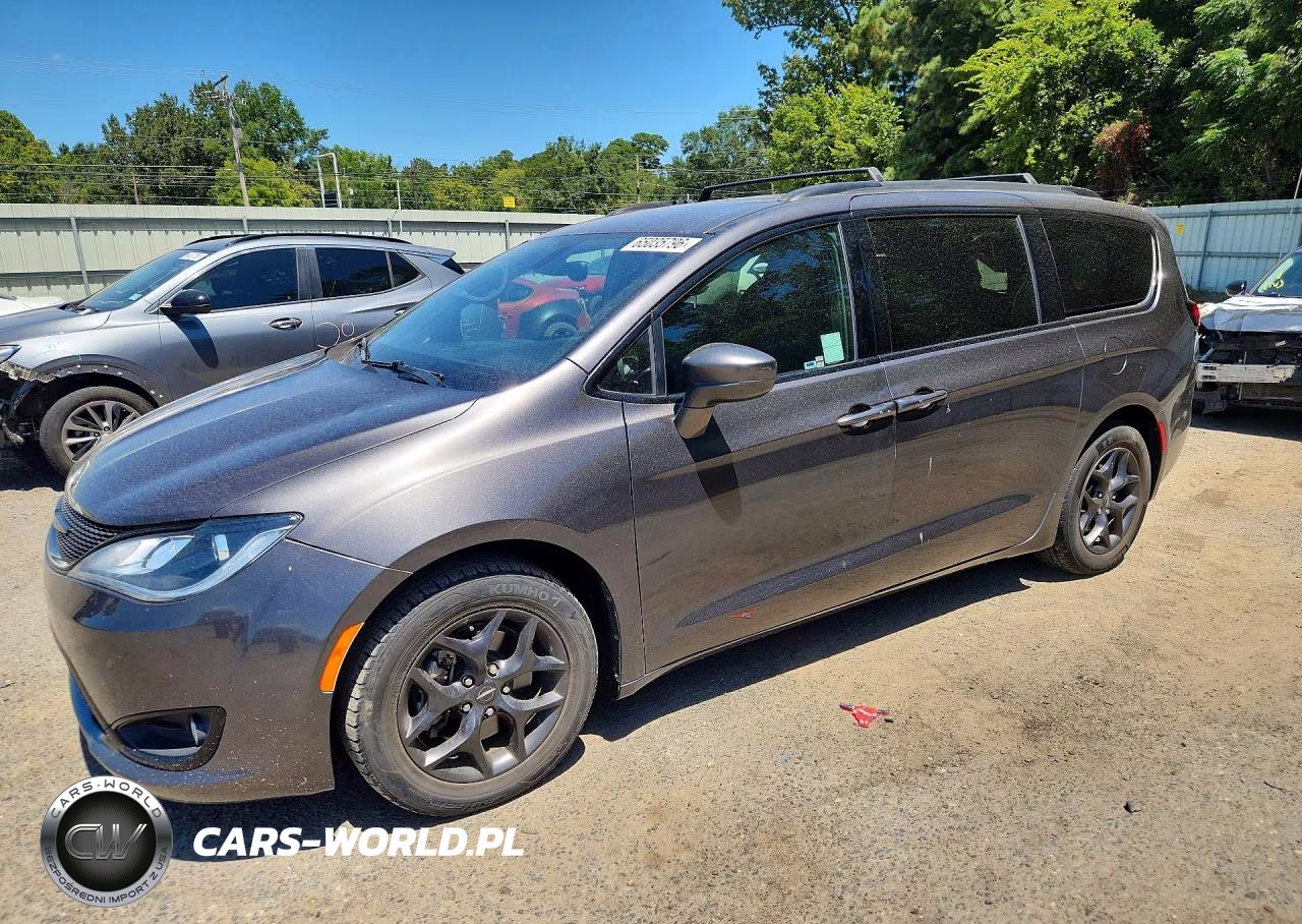 2019 Chrysler Pacifica Touring L – zdjęcie 1 z 13