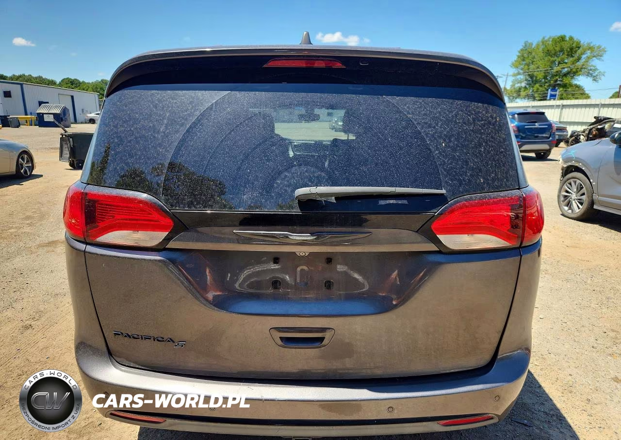 2019 Chrysler Pacifica Touring L VIN:2C4RC1BG0KR570362 - 6