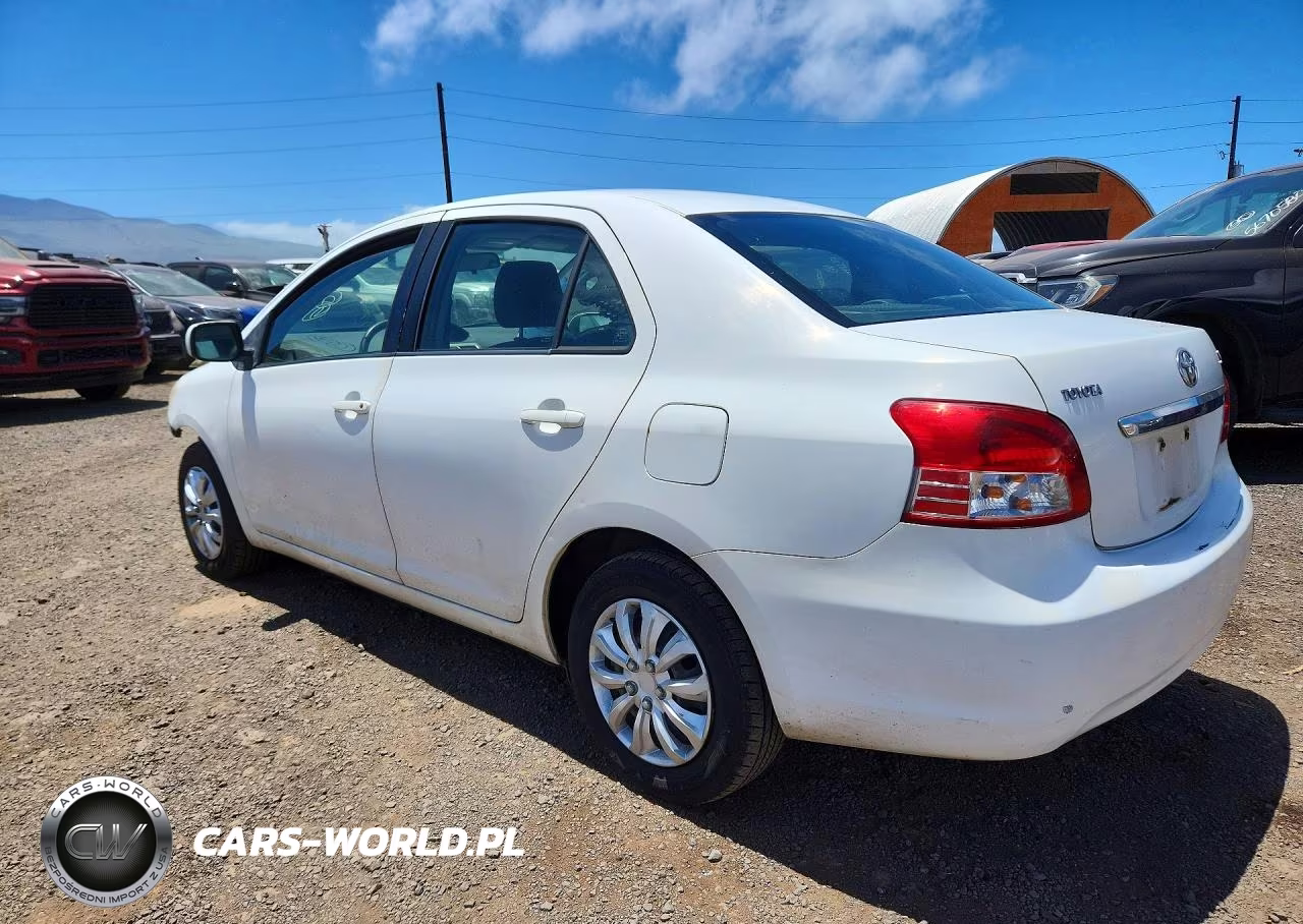 2011 Toyota Yaris Base VIN:JTDBT4K30B1400457 - 2