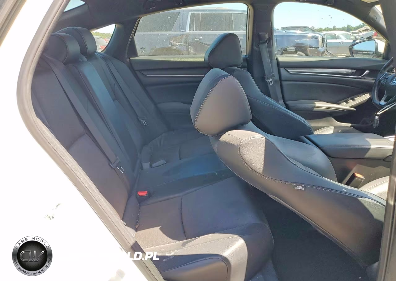 2018 Honda Accord Sport VIN:1HGCV1F39JA237931 - 10