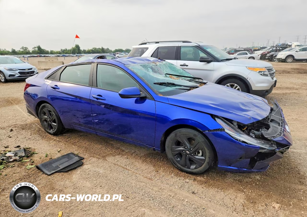 2022 Hyundai Elantra Sel VIN:KMHLM4AG8NU337693 - 4