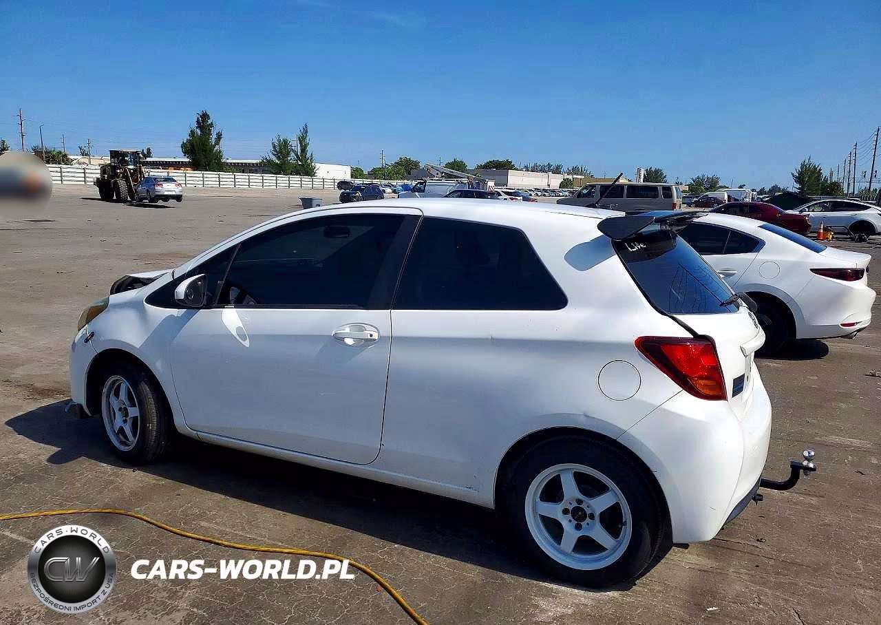 2015 Toyota Yaris 3-Door Le VIN:VNKJTUD3XFA049577 - 2