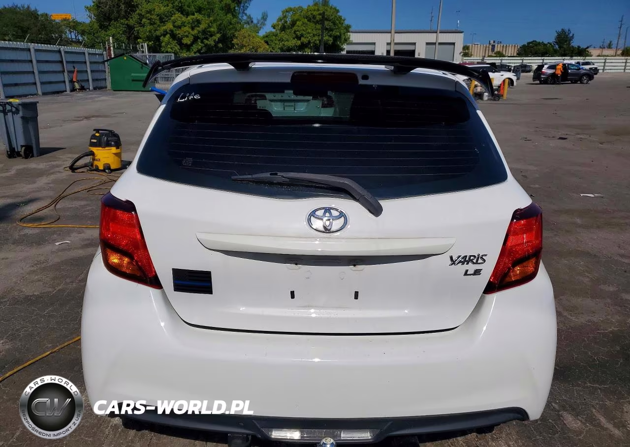 2015 Toyota Yaris 3-Door Le VIN:VNKJTUD3XFA049577 - 6